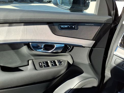 New 2026 Volvo XC90 B6 Ultra w/ Protection Package AWD/4WD image 14