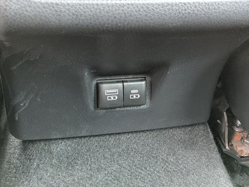 Used 2025 Toyota Camry LE w/ Convenience Package FWD image 15