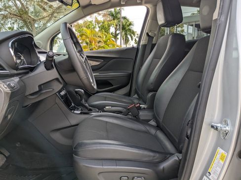 Used 2021 Buick Encore Preferred w/ Safety Package II image 21