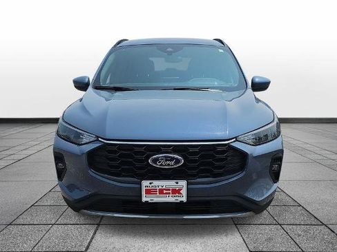 Certified 2025 Ford Escape ST-Line Select AWD/4WD image 2