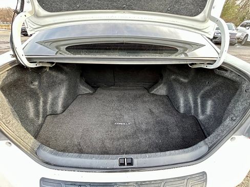 Used 2015 Toyota Corolla LE image 14