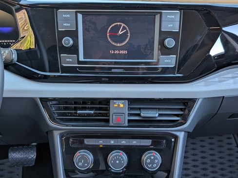 Used 2024 Volkswagen Taos S image 25