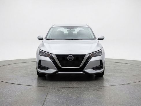 Used 2025 Nissan Sentra SV image 2