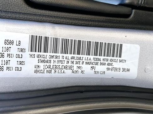Used 2018 Jeep Grand Cherokee Limited RWD image 34