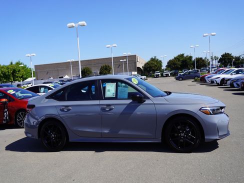 Used 2026 Honda Civic Sport image 4