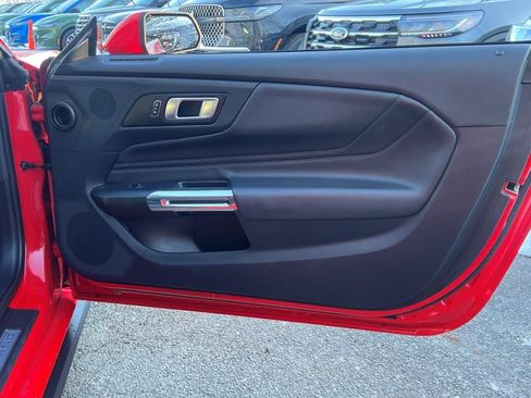 Used 2024 Ford Mustang Premium image 8