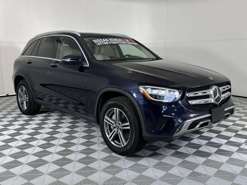 Used 2021 Mercedes-Benz GLC 300 4MATIC w/ Premium Package image 2