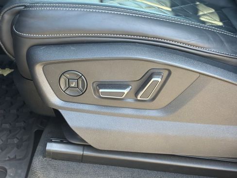 Used 2021 Audi SQ8 Prestige AWD/4WD image 14