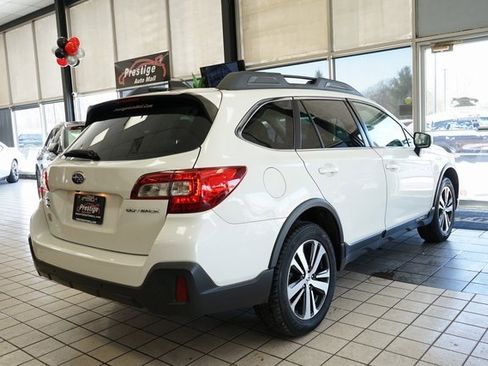 Used 2018 Subaru Outback 2.5i Limited image 18