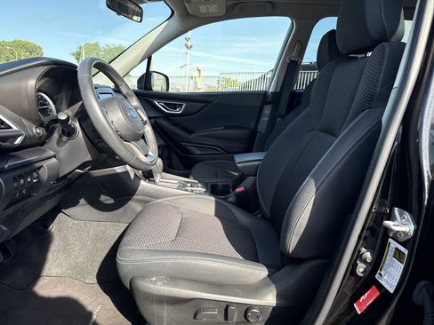 Used 2023 Subaru Forester Premium AWD/4WD image 12