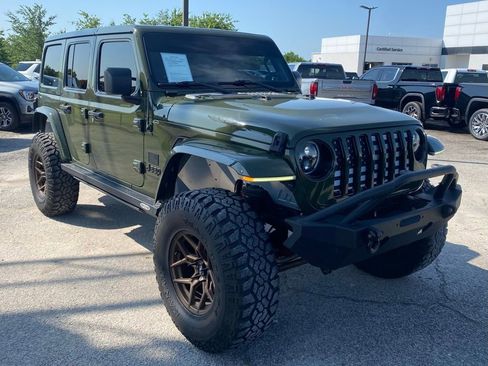 Used 2021 Jeep Wrangler Unlimited Sahara AWD/4WD image 7