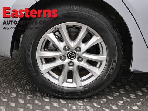Used 2017 MAZDA MAZDA3 Sport FWD image 30
