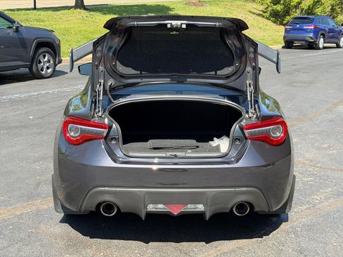 Used 2018 Subaru BRZ Premium image 4