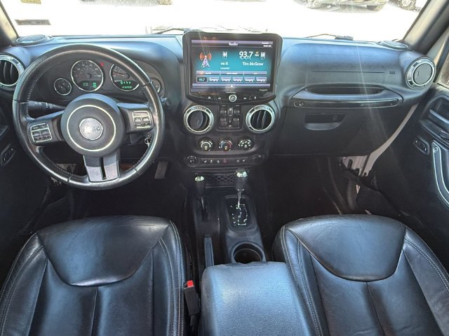 Used 2016 Jeep Wrangler Unlimited Sahara w/ Dual Top Group AWD/4WD image 14