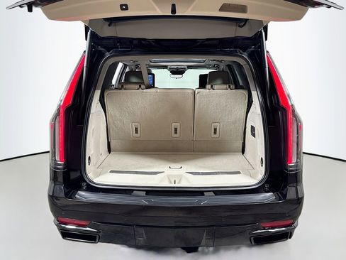Used 2021 Cadillac Escalade Sport Platinum RWD image 27