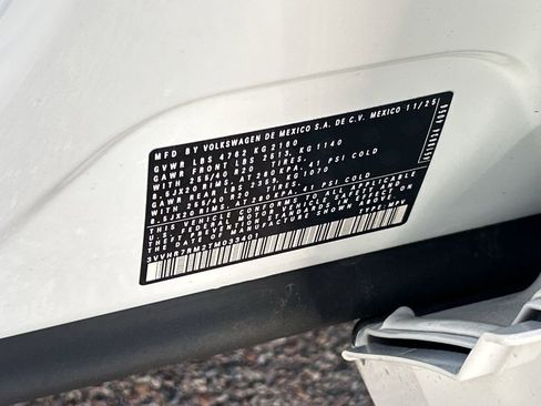 New 2026 Volkswagen Tiguan SE R-Line FWD image 28