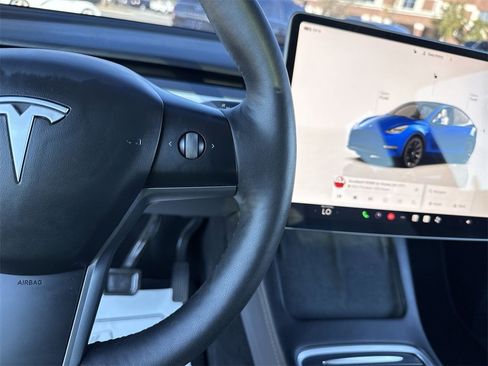 Used 2023 Tesla Model Y Long Range image 15