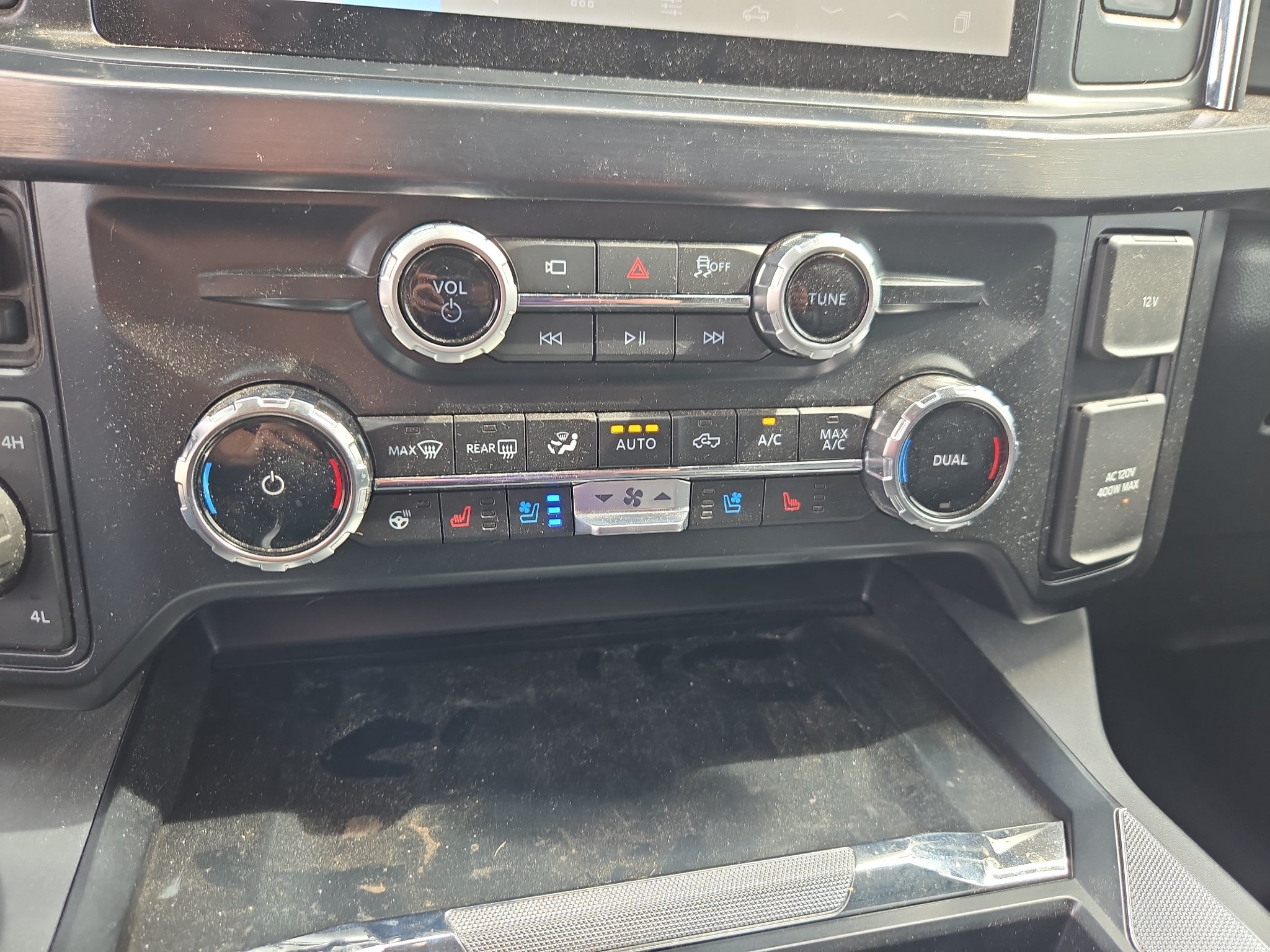 Used 2025 Ford F250 Lariat w/ Lariat Ultimate Package AWD/4WD image 30