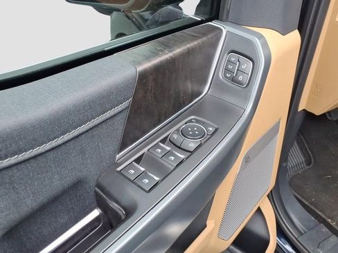 Used 2022 Ford F150 Lariat w/ Equipment Group 502A High image 24