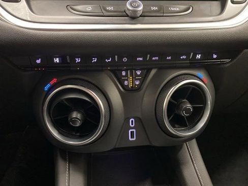 Certified 2025 Chevrolet Blazer LT AWD/4WD image 16