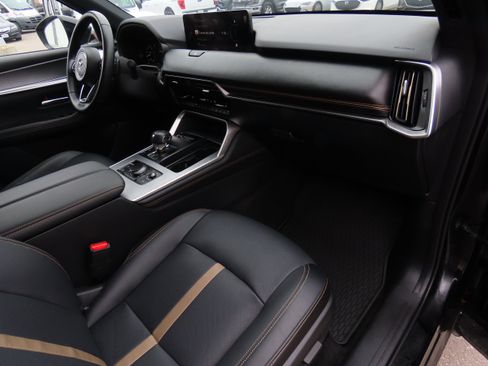 Used 2025 MAZDA CX-70 3.3 Turbo S w/ Premium Package image 11