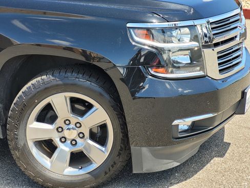 Used 2020 Chevrolet Tahoe Premier AWD/4WD image 16