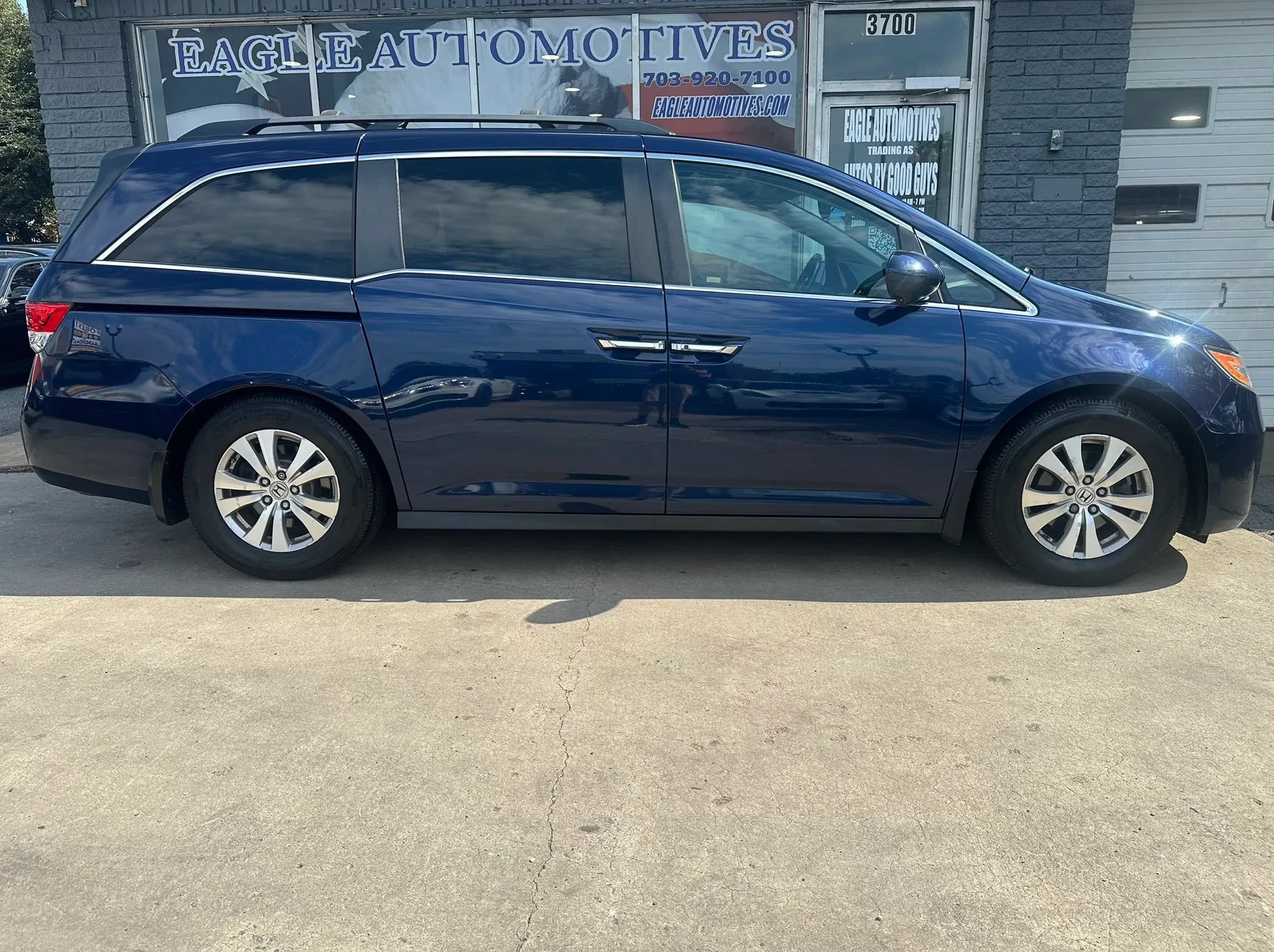 Used 2015 Honda Odyssey EX-L image 2