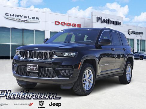 New 2025 Jeep Grand Cherokee Laredo X RWD image 2