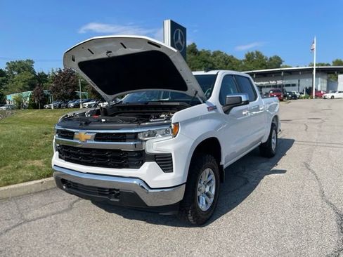 Used 2024 Chevrolet Silverado 1500 LT w/ Z71 Off-Road Package AWD/4WD image 13
