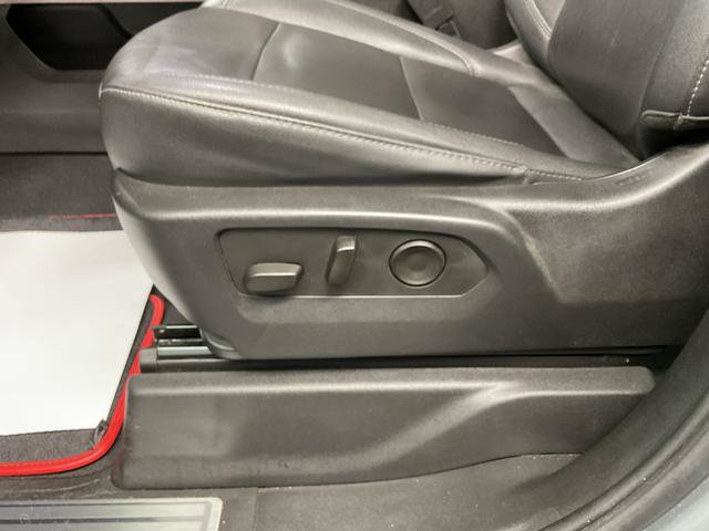 Used 2023 Chevrolet Silverado 1500 RST w/ Redline Edition AWD/4WD image 14