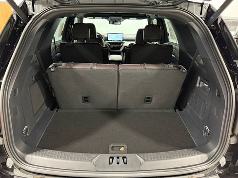 New 2026 Ford Explorer Platinum image 17