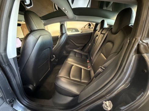 Used 2018 Tesla Model 3 Long Range RWD image 21