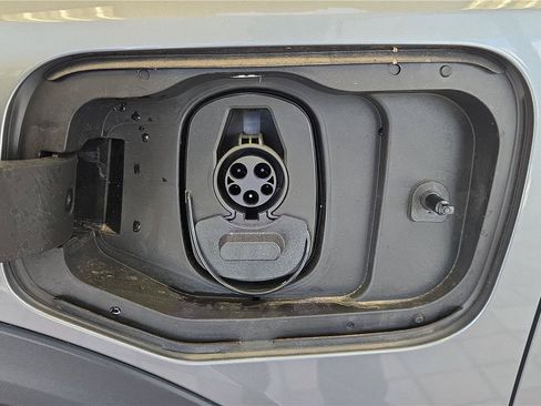 Used 2026 Chevrolet Equinox EV LT FWD image 31