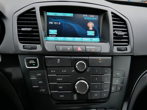 Used 2013 Buick Regal Premium FWD image 22