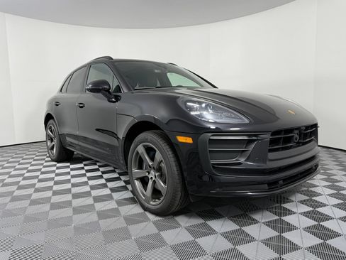 Certified 2026 Porsche Macan AWD/4WD image 7