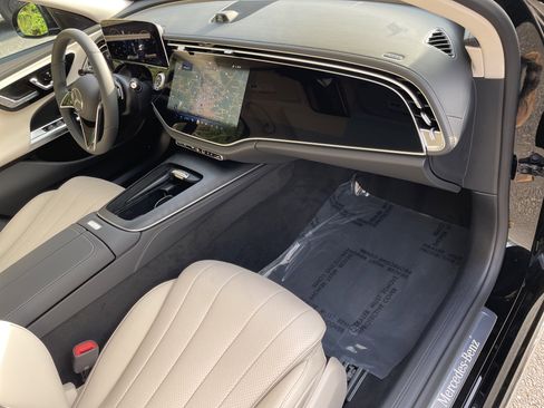 New 2026 Mercedes-Benz E 350 4MATIC Sedan image 43