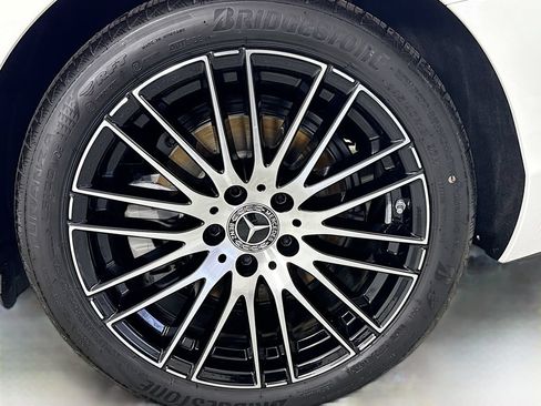 Used 2026 Mercedes-Benz C 300 4MATIC Sedan image 32