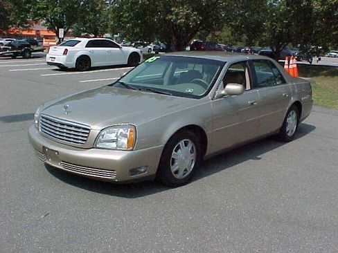 Used 2005 Cadillac De Ville FWD image 4
