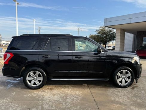 Used 2019 Ford Expedition XLT w/ Equipment Group 202A image 7