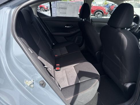 New 2025 Nissan Sentra SR FWD image 18