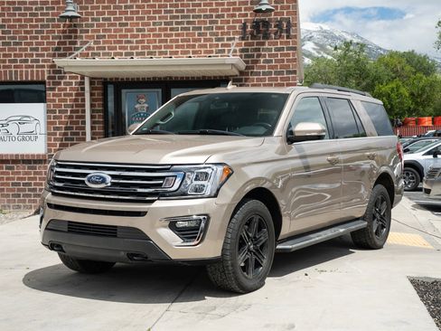 Used 2020 Ford Expedition XLT w/ Equipment Group 202A AWD/4WD image 1