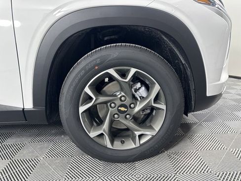 New 2026 Chevrolet Trax LT image 9