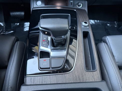 Used 2023 Audi Q5 2.0T Prestige w/ Prestige Package image 28