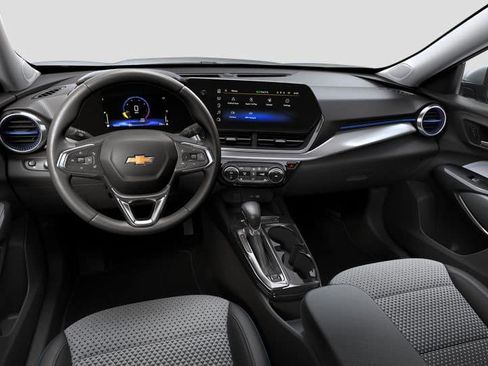 New 2026 Chevrolet Trax LT w/ Sunroof Package image 7