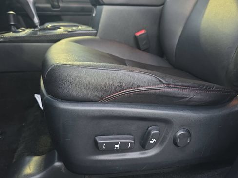 Used 2018 Toyota 4Runner TRD Off-Road Premium AWD/4WD image 27