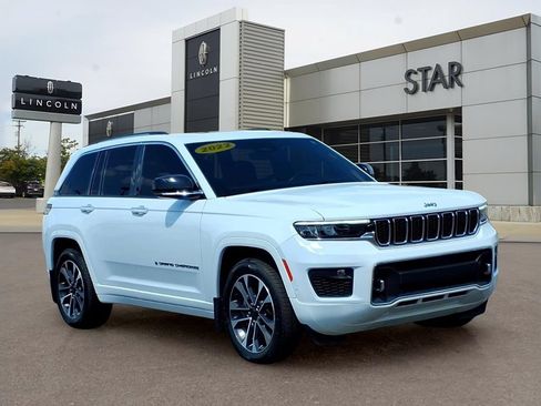 Used 2022 Jeep Grand Cherokee Overland w/ MOPAR Finishing Package AWD/4WD image 1