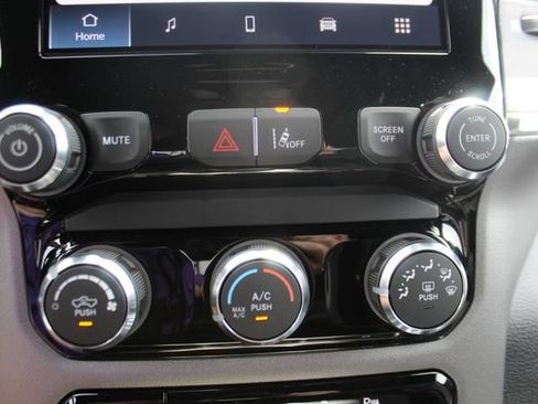 New 2026 RAM 1500 Express AWD/4WD image 27