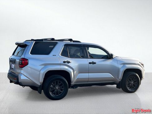 Certified 2025 Toyota 4Runner SR5 AWD/4WD image 7