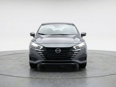 Used 2025 Nissan Versa SV FWD image 2