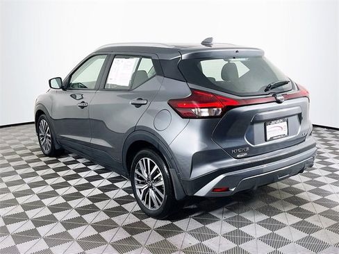 Used 2024 Nissan Kicks SV image 4